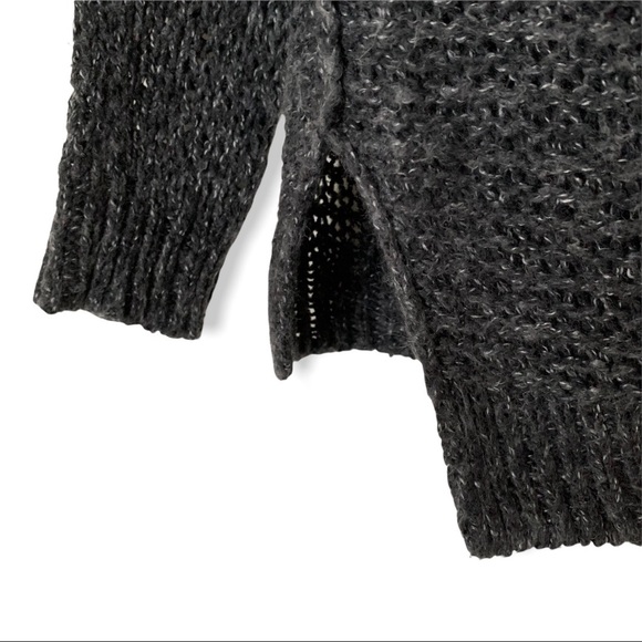 Hollister Sweater - M/L - Picture 4 of 6